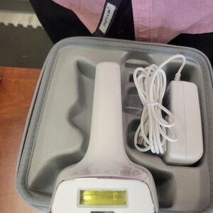 Silk'n Hair Removal Device with Case